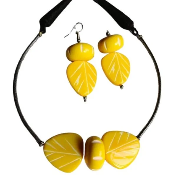 Chemical Beads Pype Necklace